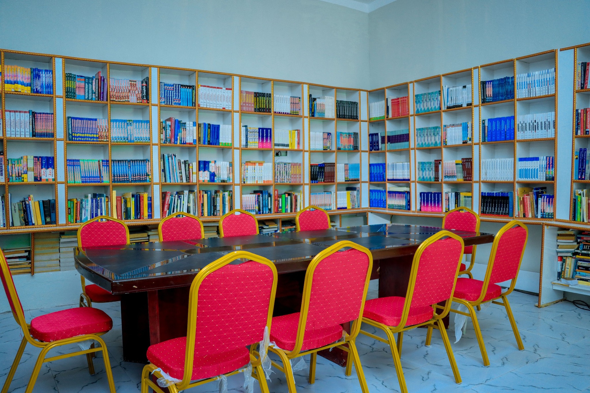 Almaas University Library — photo 2